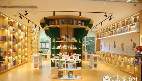 陜西新華出版?zhèn)髅郊瘓F(tuán)安康市新華書店安康書城重裝開業(yè)